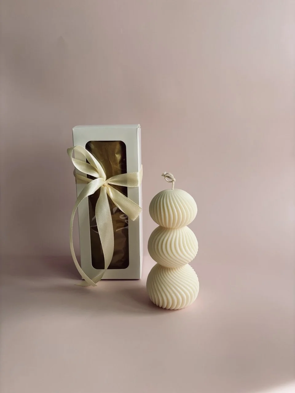 Świeca sojowa Fluxel w pudełku prezentowym