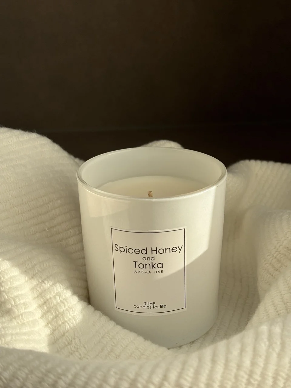 Świeca zapachowa Spiced Honey and Tonka 