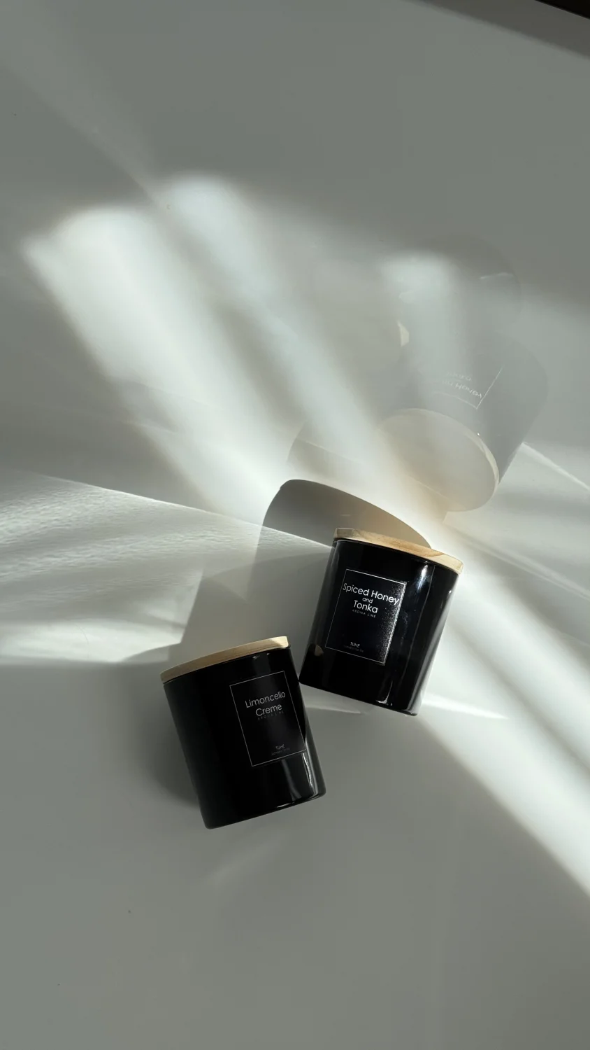 Świeca zapachowa Spiced Honey and Tonka